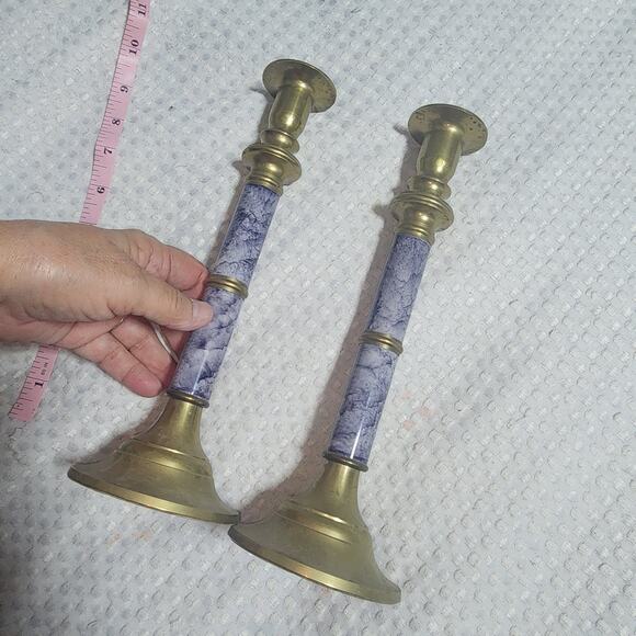 VINTAGE BRASS & FAUX MARBLE 10.5" CANDLESTICK HOLDERS. Set OF 2 - Picture 5 of 6